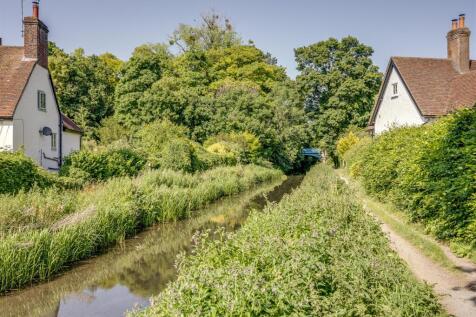 9A The Leys, Halton Village, HP22 5GH-14.jpg