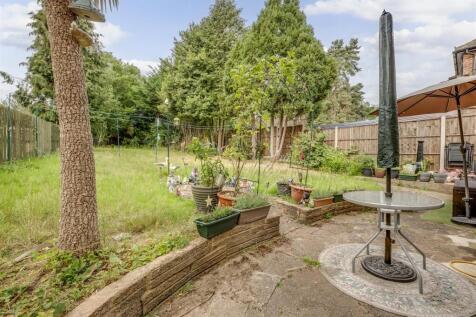 3 Lancaster Road, HP12 3NN-1.jpg