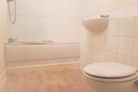 thumbnail_Bathroom (3).jpg