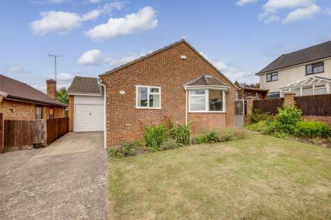 6 Lorraine Close, HP13 7JY-14.jpg