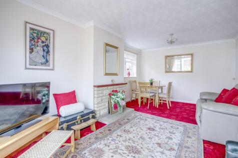 6 Lorraine Close, HP13 7JY-7.jpg