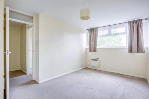 17 Hunters Hill, HP13 7EW-2.jpg