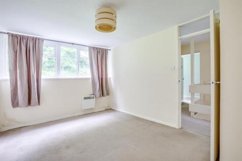 17 Hunters Hill, HP13 7EW-3.jpg