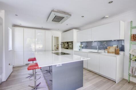 51 London Road, HP11 1BN-10.jpg