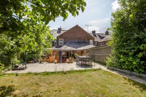 51 London Road, HP11 1BN-18.jpg