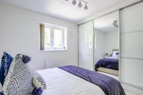13 Hall Close, HP13 7YT-2.jpg