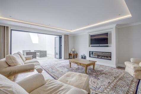 Apt 4 Wellington Court, 66 Penn Road, HP9 2LS-11.j