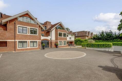 Apt 4 Wellington Court, 66 Penn Road, HP9 2LS-3.jp