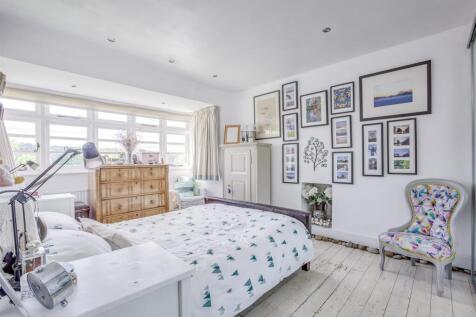 2 Lime Avenue, HP11 1DP-1.jpg