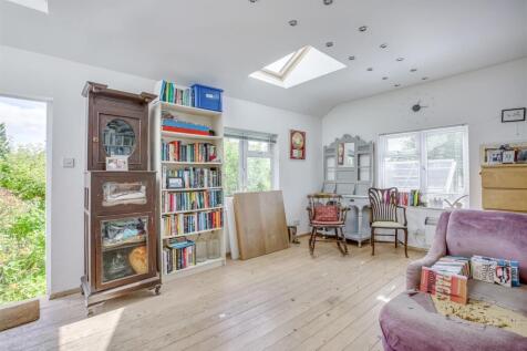 2 Lime Avenue, HP11 1DP-13.jpg
