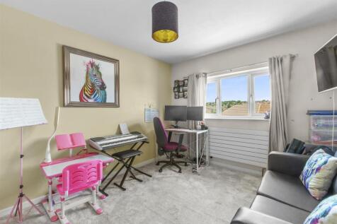57 Plumer Road, HP11 2SR-4.jpg