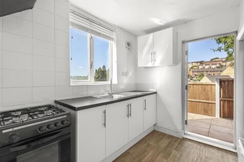 25 Melbourne Road, HP13 7HE-9.jpg