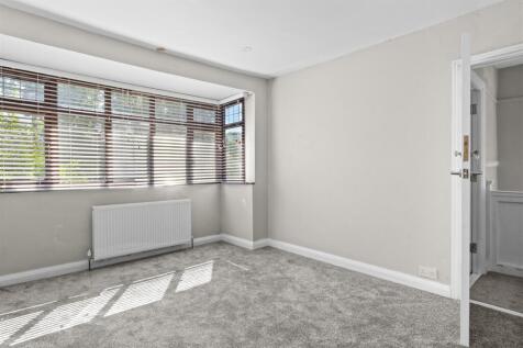25 Melbourne Road, HP13 7HE-3.jpg