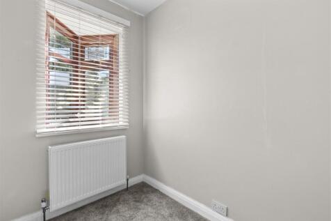 25 Melbourne Road, HP13 7HE-4.jpg
