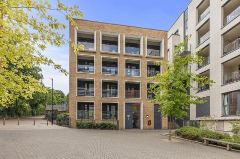 5 The Pavilion, Lily&#39;s Walk, HP11 2FX-9.jpg