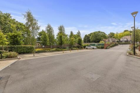 5 The Pavilion, Lily&#39;s Walk, HP11 2FX-11.jpg