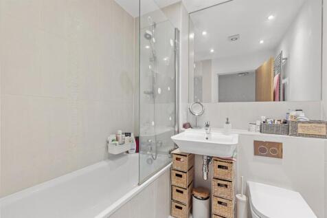 37 Bartlett Place, HP12 3ER-1.jpg