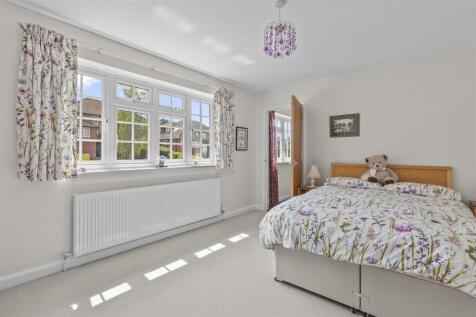 6 Huntley Close, HP13 5PQ-2.jpg
