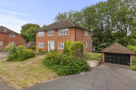 6 Huntley Close, HP13 5PQ-11.jpg