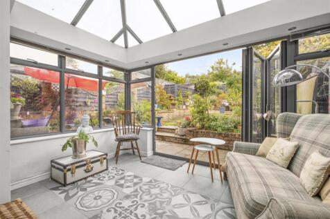 12 Chorley Road, HP14 3AR-8.jpg