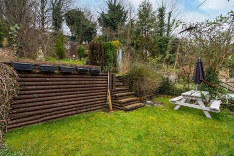 11 St Georges Close Garden.jpg