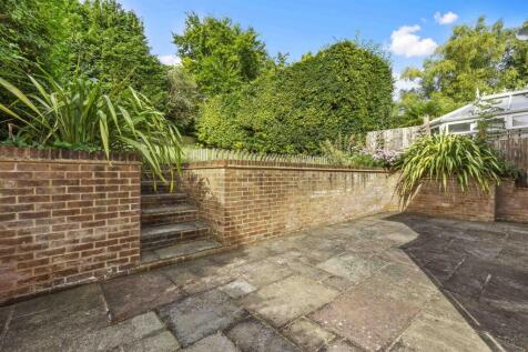 1 Shelley Road, HP11 2UP (LOW RES)-12.jpg