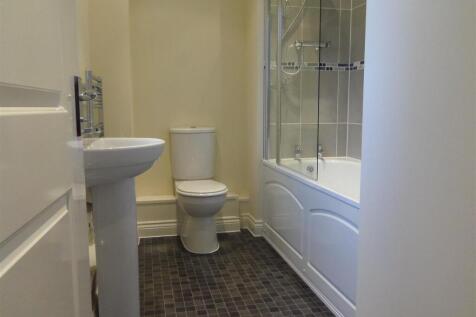 Whittingham 39 Bathroom 008 [00040545].JPG