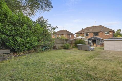27 Ellsworth Road, HP11 2TU-13.jpg