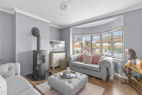 27 Ellsworth Road, HP11 2TU-5.jpg