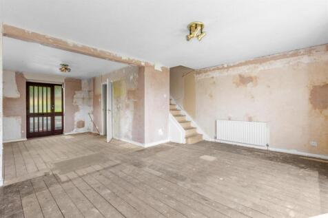 2 Southfield Road, HP13 5LA-7.jpg
