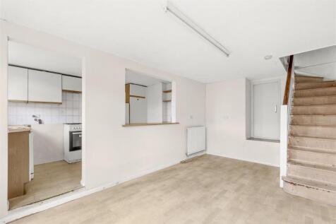 2 Southfield Road, HP13 5LA-10.jpg