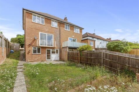 2 Southfield Road, HP13 5LA-13.jpg