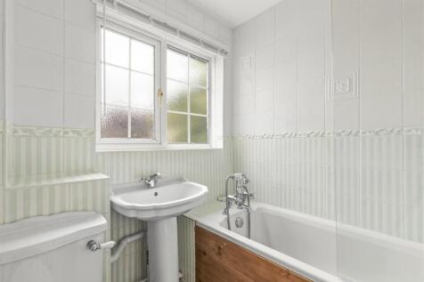64 Lansdowne Way, HP11 1TN-5.jpg