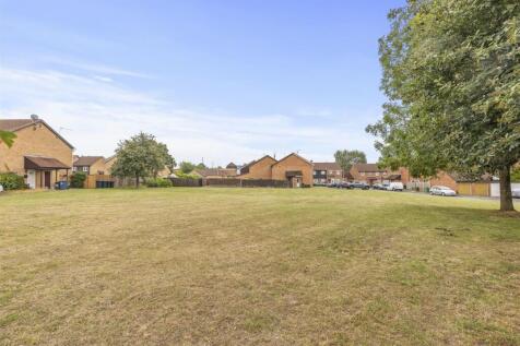 64 Lansdowne Way, HP11 1TN-14.jpg