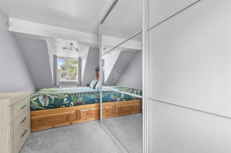 6 Coningsby Road, HP13 5NX-1.jpg