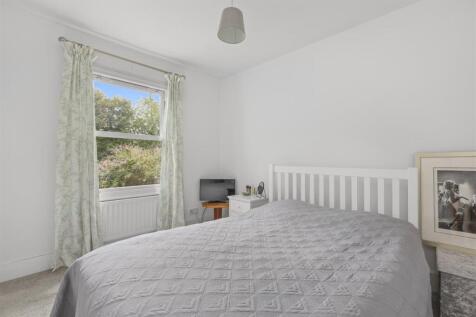 30 Gordon Road, HP13 6ER-3.jpg
