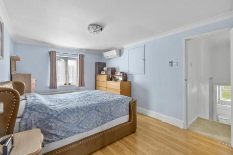 33 Brecon Way, HP13 5NN-7.jpg