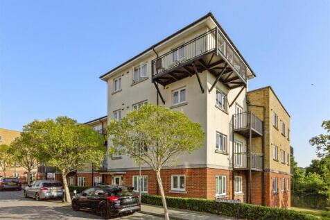 4 Ives House, Ercolani Avenue, HP13 7FZ-15.jpg