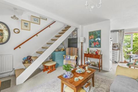 10 Portway Drive, HP12 4AU-6.jpg