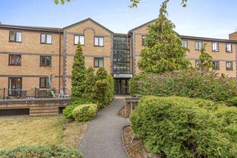 15 Kingfisher Court, Queen Alexandra Road, HP11 2H
