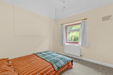 77 Suffield Road, HP11 2JN-3.jpg