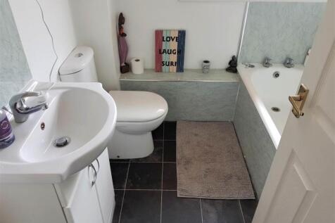 Bathroom (15).jpg