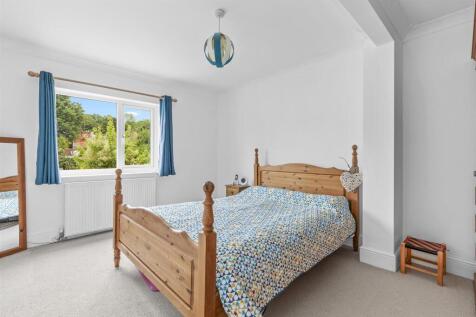3 Manor Gardens, HP13 5HD-2.jpg