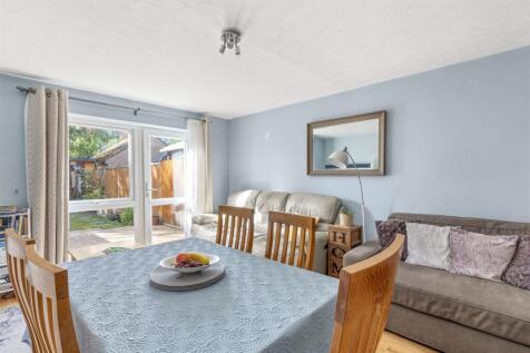 71 Lansdowne Way, HP11 1TW-8.jpg