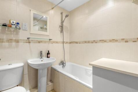 71 Lansdowne Way, HP11 1TW-6.jpg