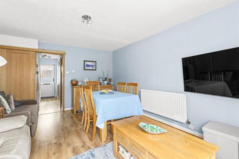 71 Lansdowne Way, HP11 1TW-10.jpg