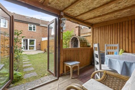 71 Lansdowne Way, HP11 1TW-15.jpg