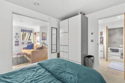 11 Tempus Court, Bellfield Road, HP13 5HA-2.jpg