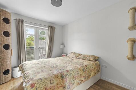 Flat 10, Riverlock Court, Spring Gardens Road, HP1