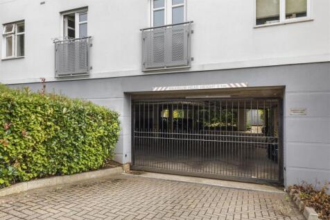Flat 10, Riverlock Court, Spring Gardens Road, HP1